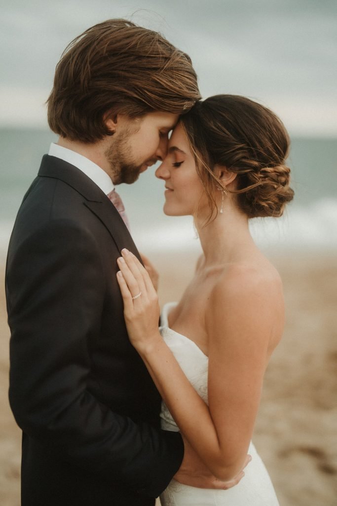 wedding planner couple portrait beach