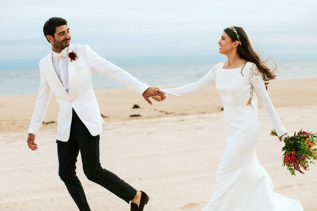 wedding planner couple beach