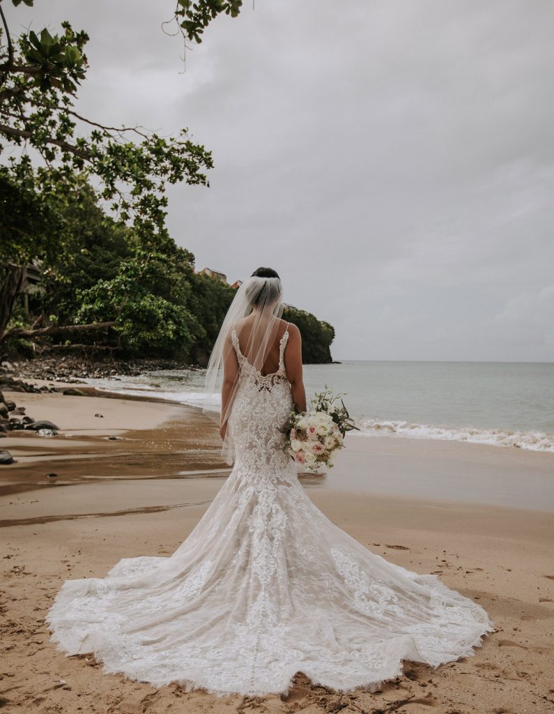 wedding planner bride wedding dress beach